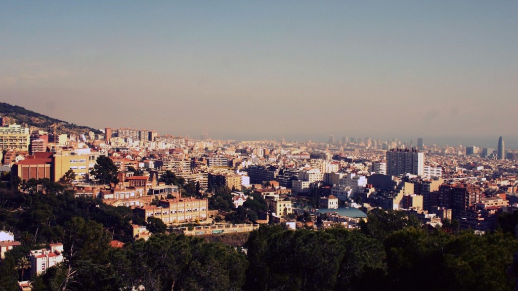 Spain-Barcelona-City-900x1600