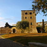 Старая башня Торре Велья в Салоу