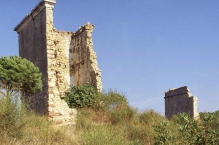 Сторожевые башни Лас-Торретес в Калелье